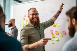 Scrum team man met baard en bril
